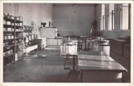 Pécs, A J. t. Pius Kollégium és Pius Internátus konyhája, belső