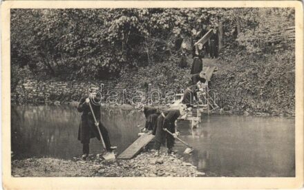 1930 Kőszeg, Hunyadi Mátyás m. kir. reáliskolai nevelőintézet, cserkész hídverés / Hungarian scouts building a bridge