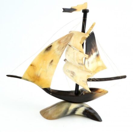 Szaru hajó, hiányos damilozással, m: 28,5 cm
