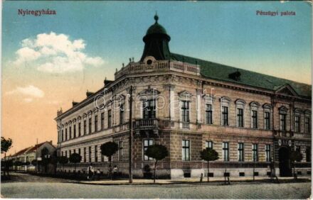 1917 Nyíregyháza, Pénzügyi palota. Vasúti Levelezőlapárusítás 37. sz. (EK)