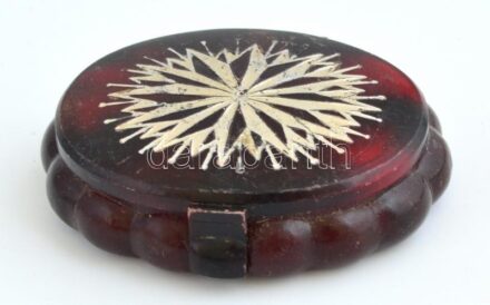 cca 1960 Női púderes szelence, 7x9 cm