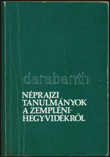 Viga Gyula, Szabadfalvi József: Néprajzi tanulmányok a zempléni hegyvidékről. Miskolc, 1981, Herman Ottó Múzeum. Fekete-fehér képekkel illusztrált. Kiadói papírkötés, kopott állapotban, borítóján hajtásnyomokkal.