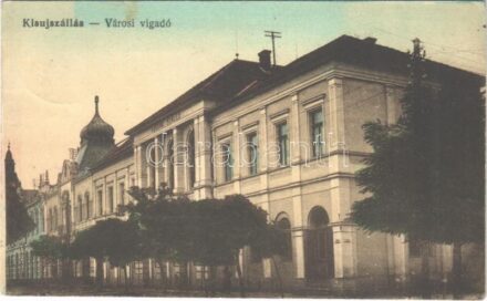 Kisújszállás, Városi vigadó, Korona szálló. Vasúti levelezőlapárusítás 5914.
