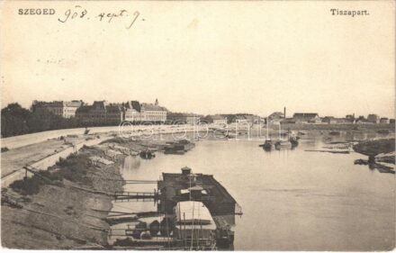 1908 Szeged, Tiszapart jelentős apálykor, uszoda, kikötő, lakóhajó