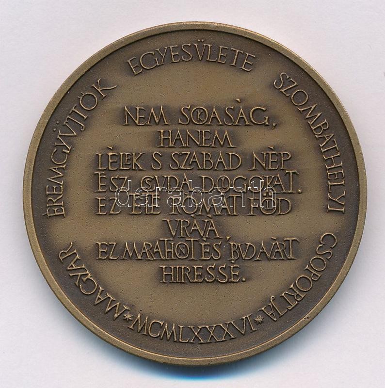 Kiss Sándor (1925-1999) 1982. 'MÉE Szombathelyi Csoportja - Berzsenyi Dániel / Magyar Éremgyűjtők Egyesülete Szombathelyi Csoportja' Br emlékérem (42,5mm) T:2 Adamo SH6 - Image 2