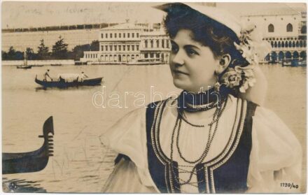1907 Venezia, Venice; Lady in folk costume (EK)