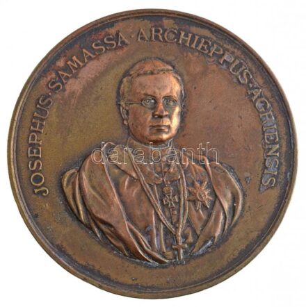 1898. 'Samassa József egri érseki székre emelésének 25. évfordulója' kétoldalas, öntött Br emlékérem. 'JOSEPHUS SAMASSA ARCHIEPPUS AGRIENSIS / PER V LUSTRA FIDE SAPIENTIA FORTITUDINE MUNIFICENTIA SUOS GUBERNANTI AD JUSTAM VIRTUTUM