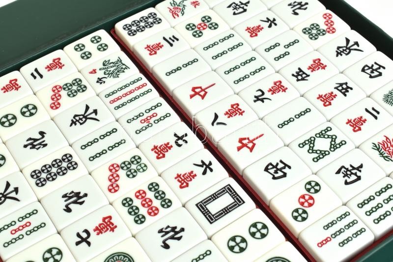 Kínai Mah-Jong készlet. Exkluzív, nagy méretű porclán őrlemény figurák. Kompletten / Chinese Mah-Jong large game set in original box 35x27 cm - Image 3