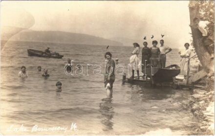 1923 Lake Bomoseen (Vermont), magyar család nyaraláskor, Amerika legnagyobb olyan tava ami teljes egészében a határokon belül van / Hungarian family on vacation. photo