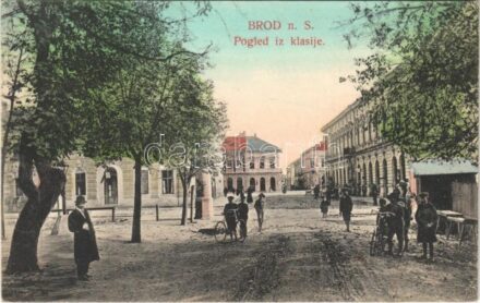 Bród, Nagyrév, Slavonski Brod, Brod na Savi; Pogled iz klasije / street view, bicycle