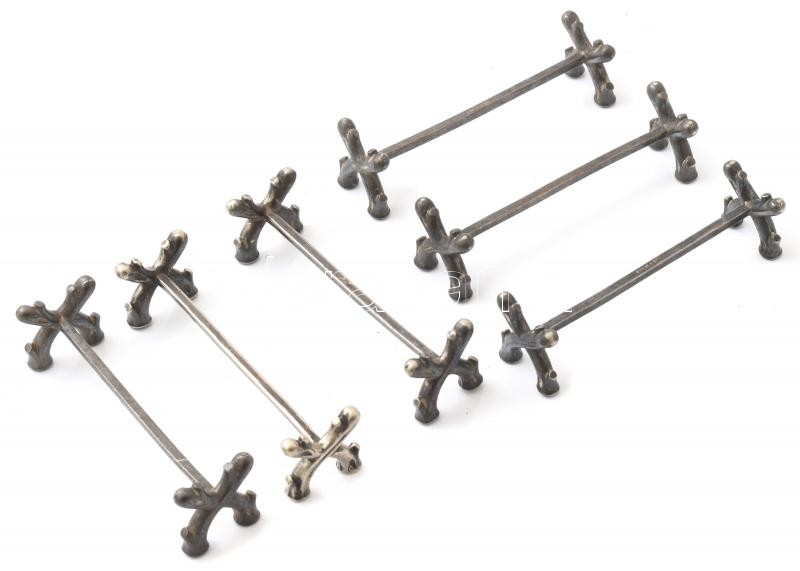 6 db ezüstözött Berndorf alpakka késbak. Jelzettek. 9,5 cm