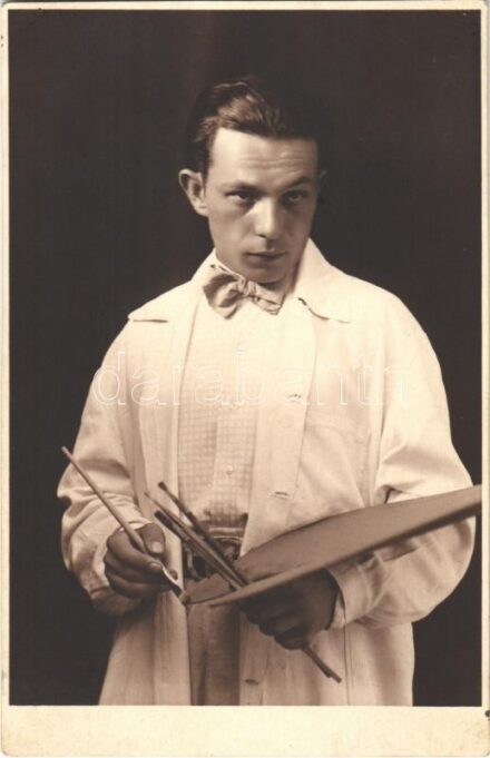 1930 Magyaróvár, Mosonmagyaróvár; Sándor Mátyás festő. photo