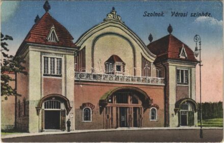 Szolnok, városi színház