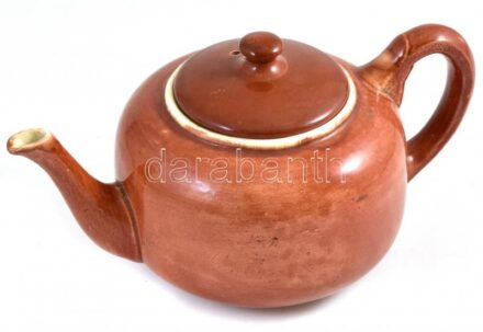 Fischer Emil Budapest mázas fajansz teáskanna. Mázrepedésekkel, fedőn kis hajszálrepedéssel 24x13 cm