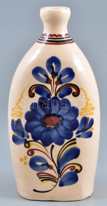 cca 1930-1940 Hódmezővásárhelyi virágmintás butéla, mázas kerámia. Kézzel festett, jelzett, apró mázhibákkal, mázrepedésekkel, m: 20 cm
