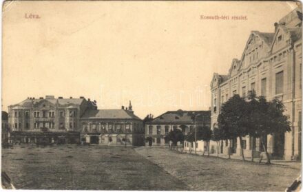 Léva, Levice; Kossuth tér, Kereskedelmi Bank, Knapp Dávid, Borcsányi Gyula, Szilárd József, Vörösmarty Miklós és Kempfner Izidor üzlete, gyógyszertár. Dukesz Lipót kiadása / square, shops, pharmacy (kopott sarkak / worn corners)