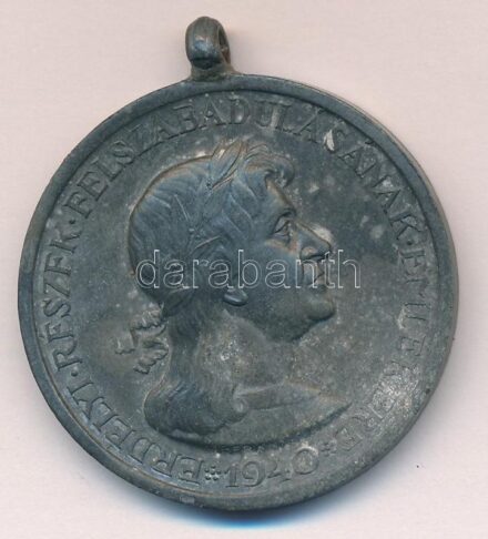 1940. 'Erdélyi részek felszabadulásának emlékére' Zn emlékérem. Szign.:BERÁN L. T:2 oxidáció Hungary 1940. 'Commemorative Medal for the Liberation of Transylvania' Zn medal. Sign.:BERÁN L. C:XF oxidation NMK 428.