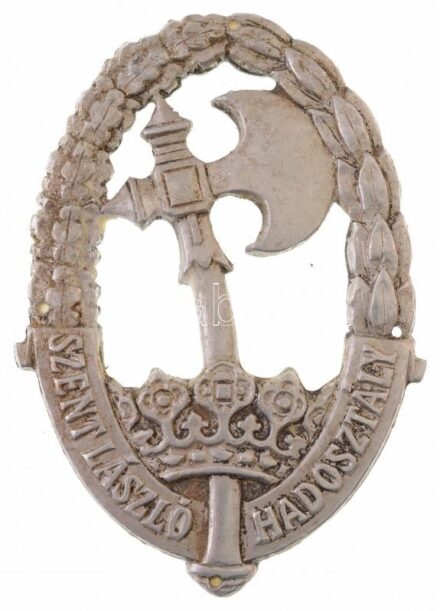 1944. 'Szent László Hadosztály' Al csapatjelvény (63x44mm) T:2 / Hungary 1944. 'Szent László Hadosztály (Saint Ladislaus Division)' Al division badge (63x44mm) C:XF Sallay 99.
