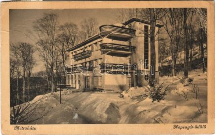 1942 Mátraháza (Gyöngyös), Napsugár üdülő télen (JOINT zsidó világszervezet üdülője), bauhaus. Özv. Klein S. H.-né kiadása (EB)