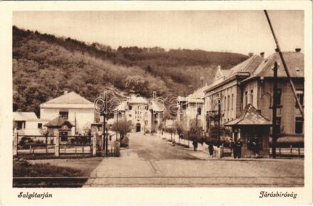 Salgótarján, Járásbíróság, vasúti sorompó