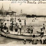 1934 Constanta, Konstanca; Baile Mamaia / strand, fürdőzők, csónak / beach, bathers, boat. photo