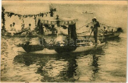1930 Balatonlelle-gyógyfürdő, Carneval, karneváli feldíszített csónakok. 'Az Újság' reklám a hátoldalon, kiadja Suba Ferenc (EK)