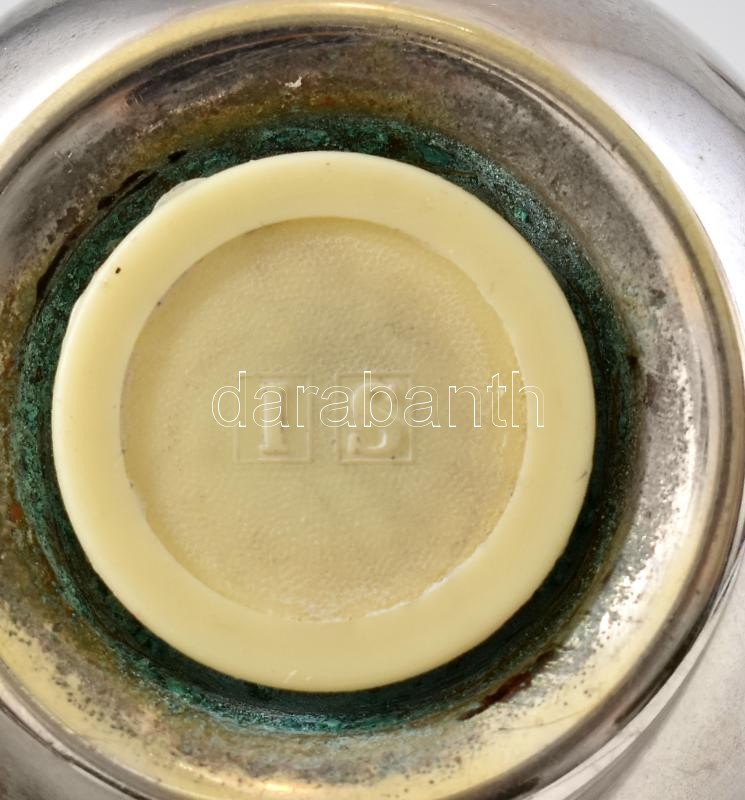 2 db alpakka só-/borsszóró, IS jelzéssel, kissé kopottas állapotban, m: 10,5 cm - Image 2