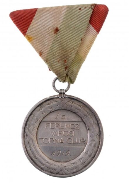 1919. 'I.d. Ferencz Városi Torna Club' jelzetlen Ag díjérem (~24g/40mm) T:2