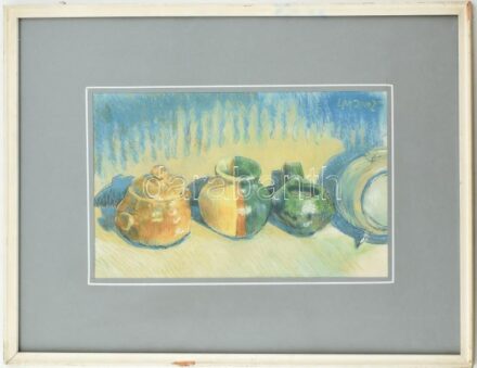 LM 2002 jelzéssel: Csendélet kerámiákkal. Pasztell, papír. Üvegezett, sérült fa keretben. 26,5×42,5 cm