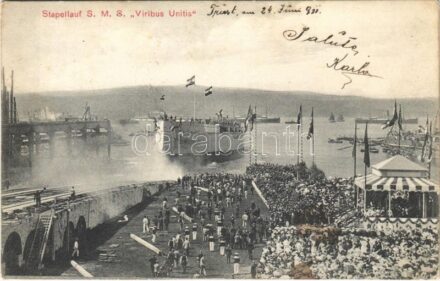 1911 Stapellauf SMS Viribus Unitis. K.u.K. Kriegsmarine / SMS Viribus Unitis osztrák-magyar Tegetthoff-osztályú csatahajó lecsúsztatása a dokkból teljes felépítmény nélkül / K.u.K. Kriegsmarine, launching of SMS Viribus Unitis without