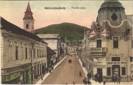 1917 Sátoraljaújhely, Petőfi utca, Barna Dezső és társa női és férfi divatáruház, Kerekes Pál, Klein Jakab, Neuber Lipót, Szeman üzlete. Vasúti levelezőlapárusítás 6944. (fa)