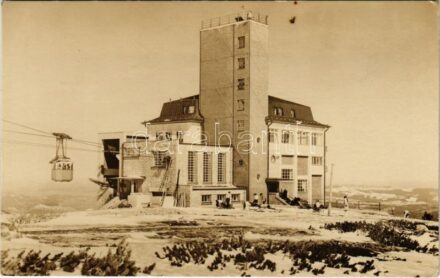 1950 Tátra, Magas-Tátra, Vysoké Tatry; Kő-pataki-tó, Encián szálloda, sífelvonó állomás a Lomnici-csúcsra / Stanica lanovky na Lomnicky stít, Skalnate pleso / cable car station, hotel