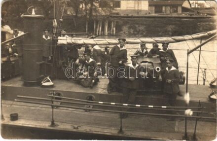 Magyar Királyi Folyamőrség 'KECSKEMÉT' (ex SMS Visa) őrnaszádja / Hungarian Royal River Guard ship 'KECSKEMÉT'. Nyugat Fotószalon (Budapest) photo (EK)