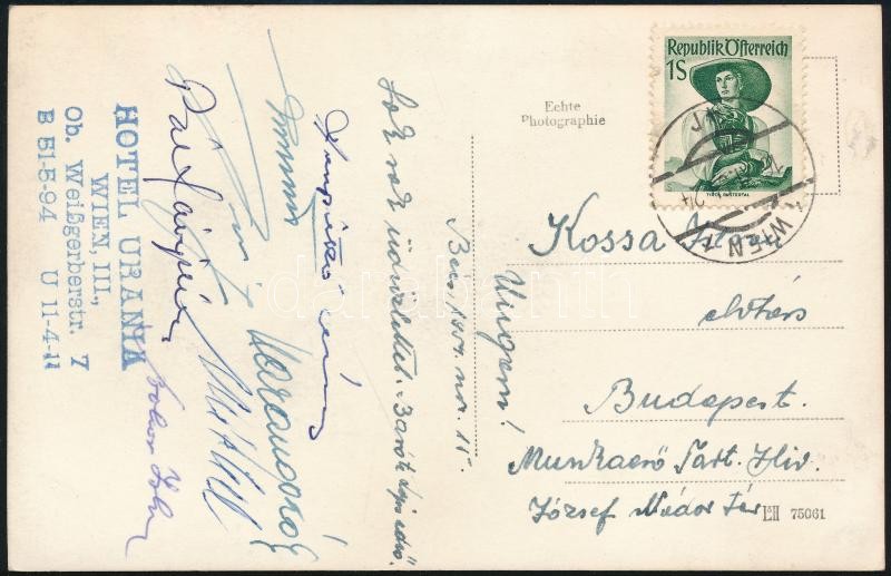 1954 A Vasas FC játákosai, és Baróti Lajos edző, valamint Bokor István István által aláírt képeslap Kossa István miniszternek 8 aláírással Karácsonyi, / Autograph signatures of Hungarian football players, coaches and referee