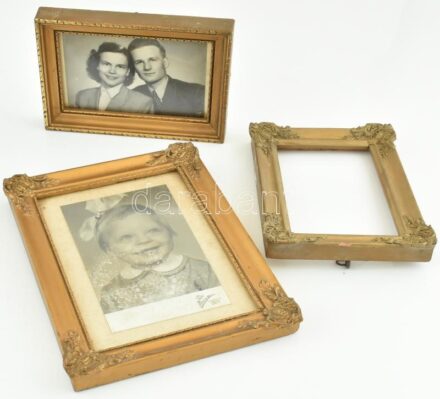 3 db fa keret, kopott, (8x13, 14x9, 17x12), részben üvegezett.