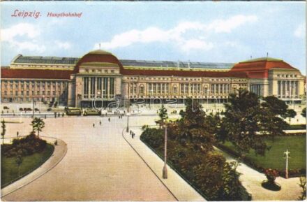 Leipzig, Hauptbahnhof / railway station, trams