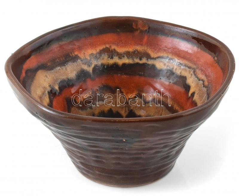 Tál, kerámia, apró repedések és -lepattanások. m: 10 cm, d: 22 cm