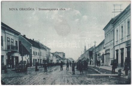 Újgradiska, Nova Gradiska; Strossmayerova ulica / Strossmayer utca, üzletek. M. Bauer kiadása / street view, shops (ázott / wet damage)