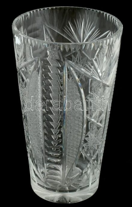Kristály váza,kopott, apró lepattanás, m: 26 cm