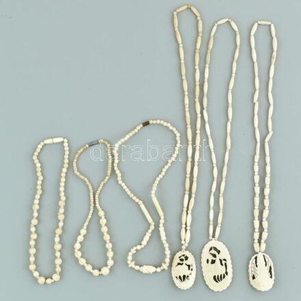 Vegyes csont nyakláncok.