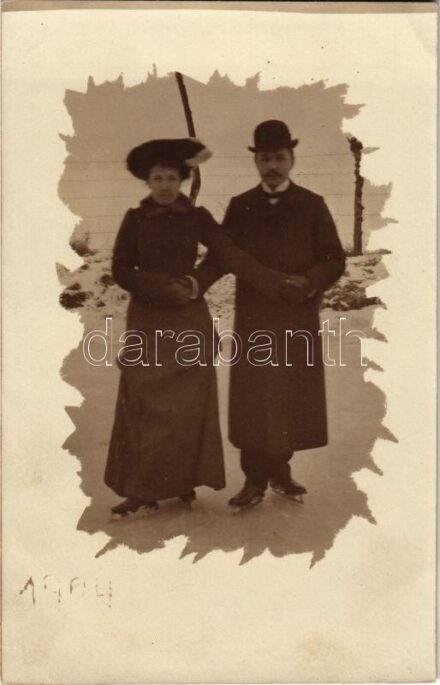 1904 Jégkorcsolyázók télen, téli sport / ice skating, winter sport. photo
