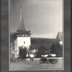 1940 Fehérgyarmat és Bánffyhunyad, templomok, 2 db kartonra ragasztott fotó, 23×17,5 cm - Image 2