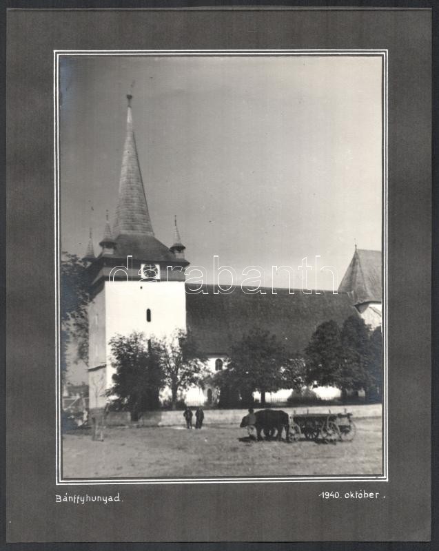 1940 Fehérgyarmat és Bánffyhunyad, templomok, 2 db kartonra ragasztott fotó, 23×17,5 cm - Image 2