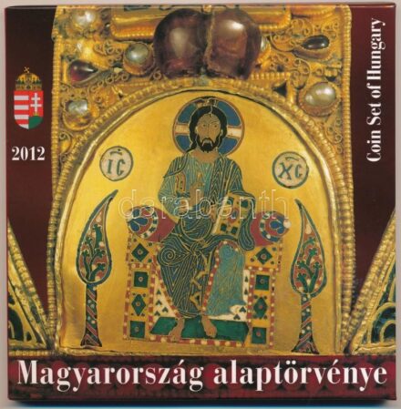 2012. 5Ft-200Ft (6xklf) elsőnapi veret, 'Magyarország Alaptörvénye' forgalmi sor szettben. Belső tokon a ragasztás elengedett T:1