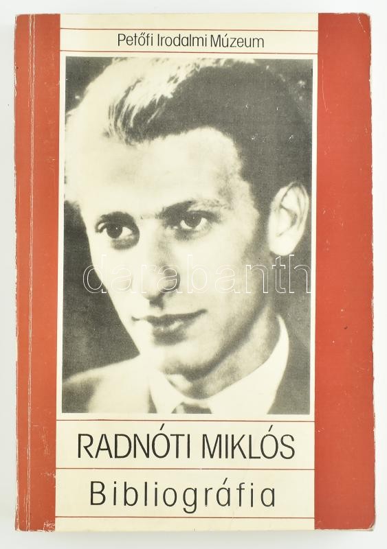 Radnóti Miklós bibliográfia. Összeáll.: Nagy Mariann. Petőfi Irodalmi Múzeum Bibliográfiai Füzetei. Bp.,1989, PIM. Kiadói papírkötés, kissé kopott borítóval. Megjelent 1000 példányban.
