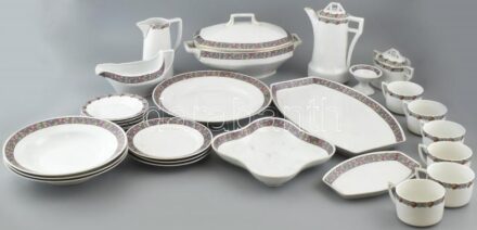 Karlsbadi porcelán étkészlet és teás készlet, matricás, jelzett, kopásnyomokkal, lepattanással