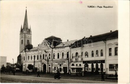 Torda, Turda; Piata Republicii, Alimentara / square, shops, restaurant, town hall / tér, Néptanács, üzlet, Somegul étterem