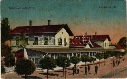 Balatonszentgyörgy, vasútállomás, vasutasok. Vasúti Levelezőlapárusítás 9436.