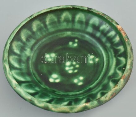 Szekszárdi népi tálka, égetett cserép, jelzett, kopott, apró lepattanásokkal. d: 16 cm