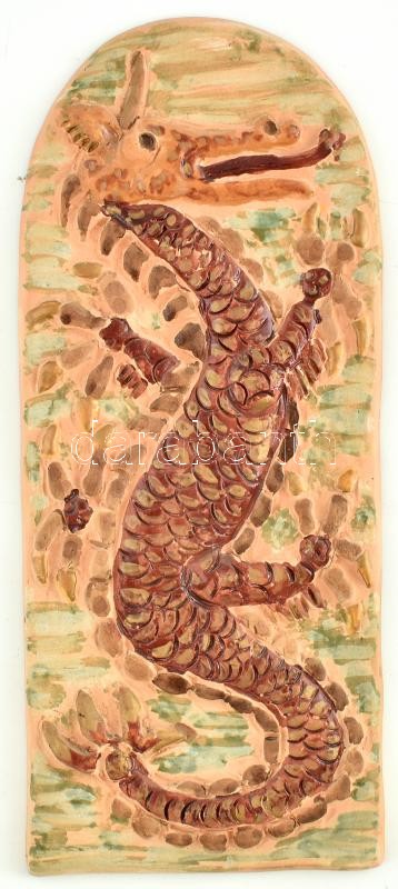 Antalfiné Szente Katalin (?- ): Sárkány, mázas fali kerámia, jelzett, kis kopásokkal, 30x12 cm